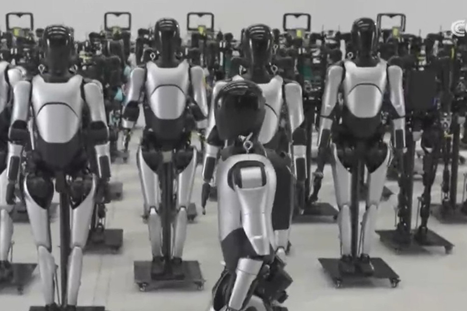 央视报道！揭秘星空官网机器人量产超级工厂